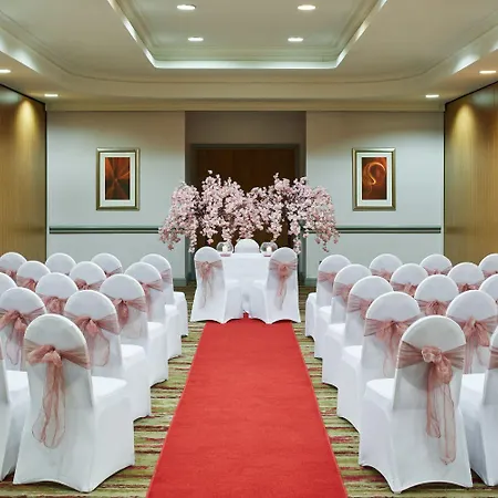 Hotel Leonardo 4*
