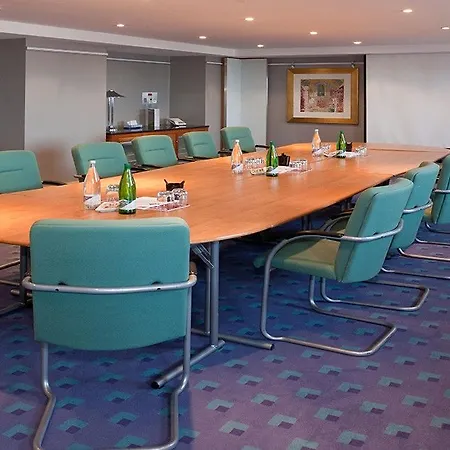 Hotel Leonardo 4*