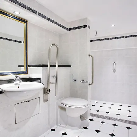 Leonardo Middlesbrough