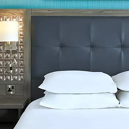 Hotel Leonardo 4*