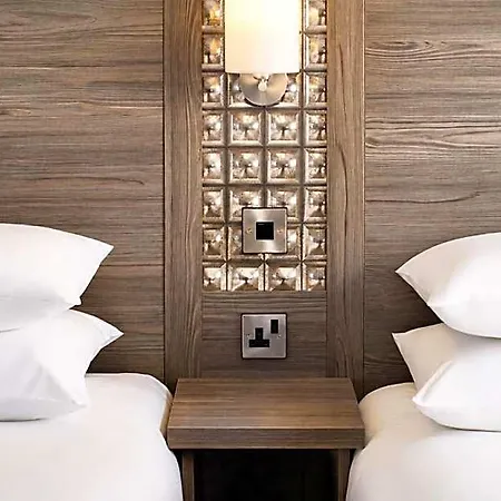 Leonardo Hotel