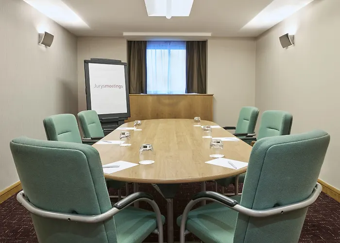 Leonardo 4* Мидлсбро