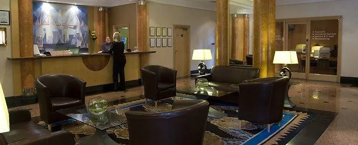 Leonardo 4* Мидлсбро